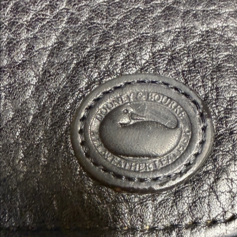 Dooney & Bourke Vintage Black Textured Leather purse. - Picture 2 of 10
